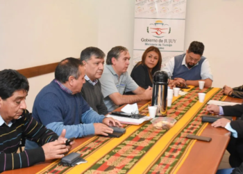 Capacitan a cooperativas para regularizar situación fiscal ante INAES