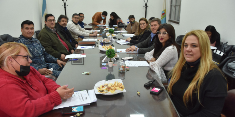 Mesa de diálogo por la tenencia responsable de animales potencialmente peligrosos