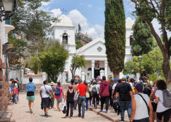 Alta expectativa por el finde largo y las vacaciones invernales