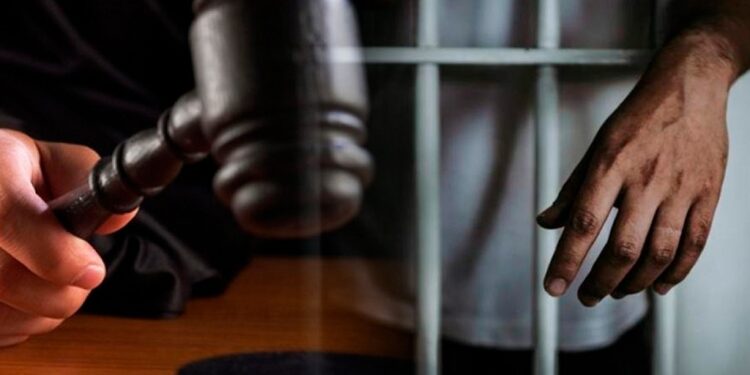 Condenado a 5 años de prisión por abusar sexualmente de sus dos hijas