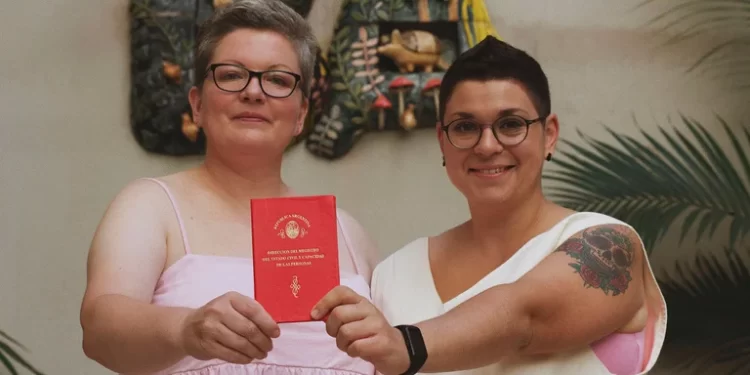 Escaparon de Rusia por miedo y se casaron en Argentina