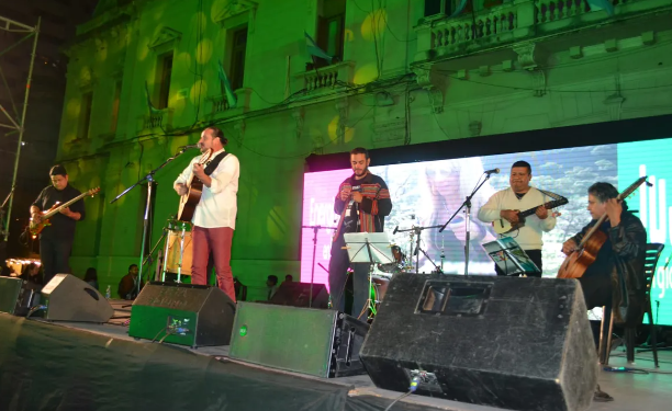 Exitoso «Especial 9 de julio» en Casa de Gobierno