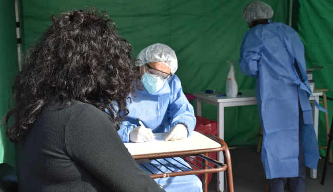 Lugares y horarios de vacunación y testeo para el 1 de agosto