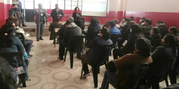 La Dirección Provincial de Rentas y la AFIP dictaron una charla para feriantes y pequeños comerciantes