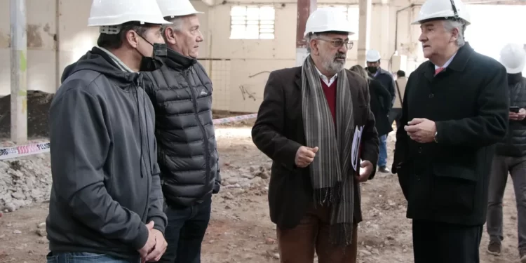 Avanzan las obras sobre el mercado 6 de Agosto