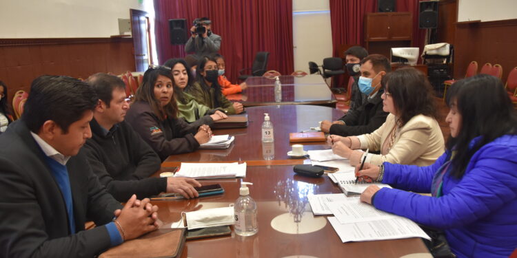 Buscan consensuar un proyecto para profesionalizar a Guías de Turismo y adecuar la normativa