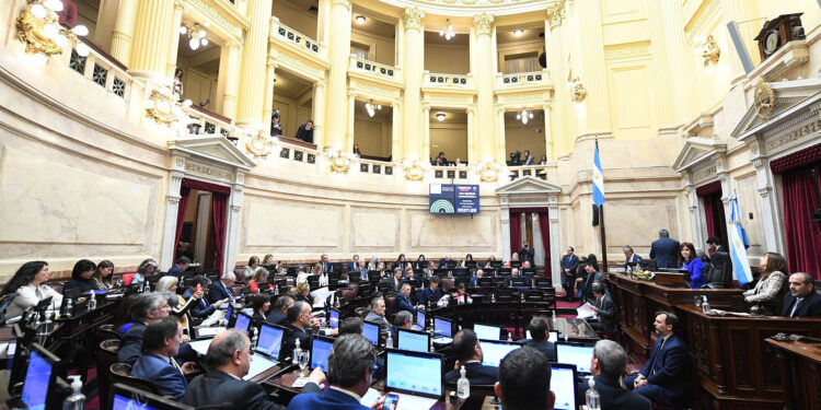 El Senado aprobó el consenso fiscal y da luz verde a los gobernadores para aumentar los impuestos