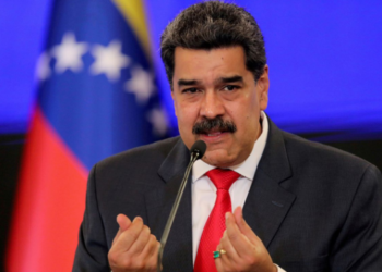 Para Maduro EEUU pretende robarse avión venezolano retenido en Argentina