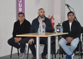 Trabajando con los clubes para el beneficio del programa «Hay Equipo»