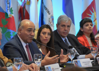 Con la presencia del Jefe de Gabinete de Ministros de la Nación, se realizó la Reunión Plenaria