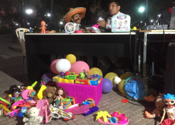 «Hagamos que los jueguete sigan jugando»