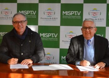 El Intendente Julio Bravo firma convenio de refacciones para el hogar San José