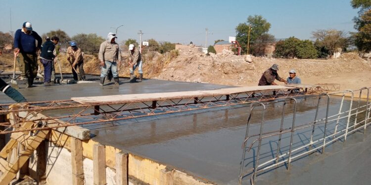 Los barrios San Cayetano, Belgrano y las Maderas quedaron unidos con el nuevo puente