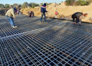 Construcción del nuevo puente que unirá tres barrios en la localidad de San Pedro