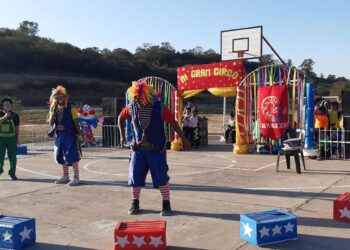 El programa “Una Vuelta de Rosca” estuvo presente en el Polideportivo del barrio 9 de Julio