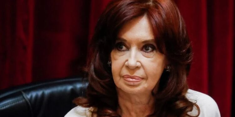 Se refuerza custodia de Cristina Kirchner por amenazas de muerte