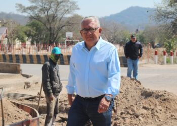 Continúan las obras de pavimentación en la localidad de San Pedro