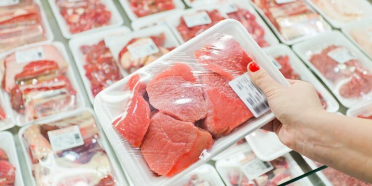 Comparó el precio de la carne de la Argentina con EEUU y lo criticaron