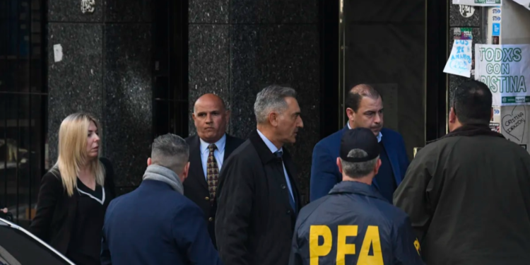Atentado a Cristina Kirchner: la justicia sospecha que el atacante no actuó solo y decretó el secreto de sumario