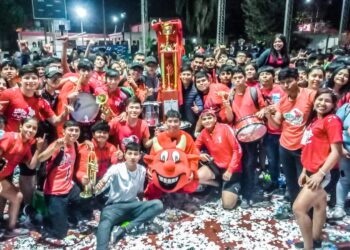 Alegría, brillo y color en el cierre de la Estudiantina 2022