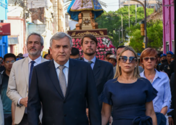 Morales acompañó las honras a la Virgen del Rosario de Río Blanco y Paypaya