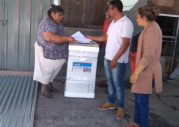 Ayuda social a familia de Libertador Gral. San Martín que sufrió el incendio de su vivienda