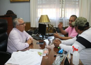 Julio Bravo se reunió con los directivos del club deportivo El Polo