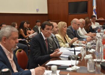 Sadir presentó el presupuesto 2023 en la Legislatura