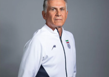 Carlos Queiroz estalla al tener fuerte cruce con periodista en rueda de prensa previo a Qatar 2022
