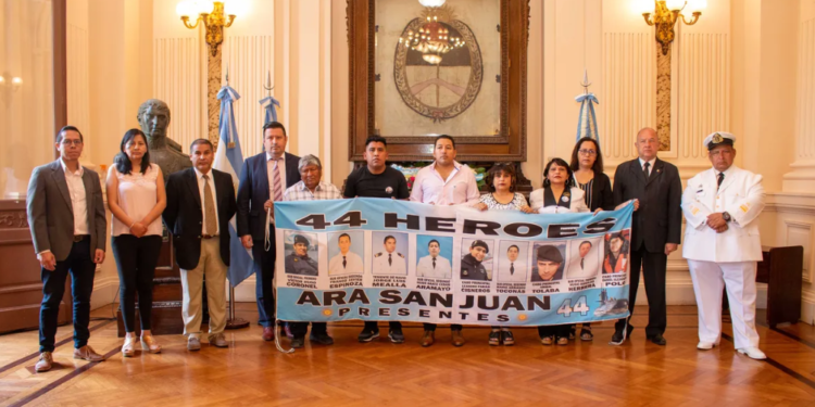 Sentido homenaje a los tripulantes jujeños del ARA San Juan