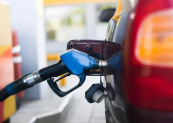 Acuerdo con petroleras: las naftas subirán 4% mensual hasta febrero y 3,5% en marzo