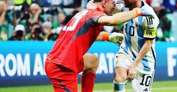 ¡Vamos Argentina! Dibu héroe y a semis de Qatar