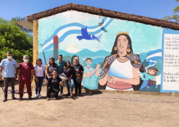 Mural homenaje a los trabajadores de Salud