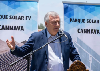 Morales puso en marcha la construcción del parque solar «Cannava»