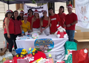 Instituciones entregaron regalos navideños