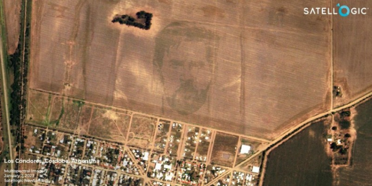 Un satélite captó la cara «sembrada» de Messi en el campo