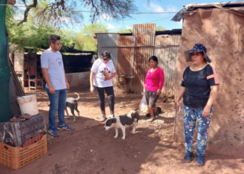 Familias de «El Acheral» recibieron asistencia tras el temporal