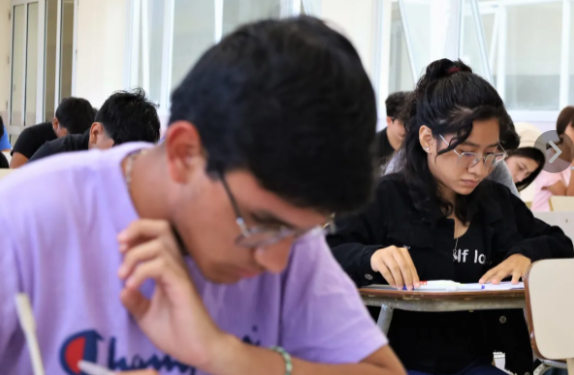 Cerró de manera exitosa el primer Curso gratuito de preparación para el ingreso a Medicina