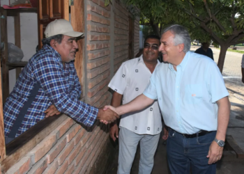 Morales inauguró adoquinado e iluminación en Vinalito