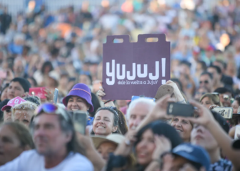 Más de 15 mil personas disfrutaron del carnaval jujeño en Mar del Plata