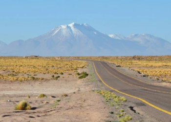 Emergencias monitorea la actividad del Volcán Láscar