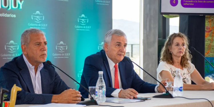 El gobernador Morales presentó el Acuerdo Escolar 2023