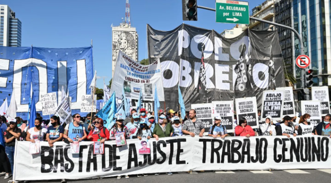 Piqueteros preparan un nuevo plan de lucha con acampes prolongados y buscan sumar a sectores de trabajadores