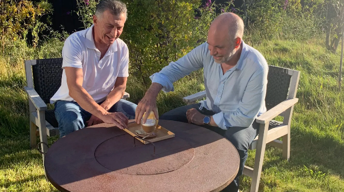 Mauricio Macri apoyó el lanzamiento de Rodríguez Larreta, pero dijo que deberá competir en la interna de JxC