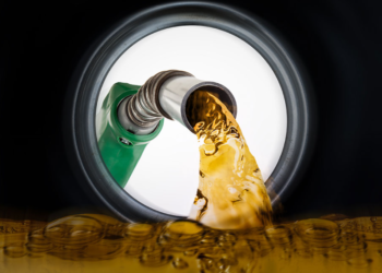 Antes del 15 de marzo se espera un aumento del 3,8 por ciento en combustibles