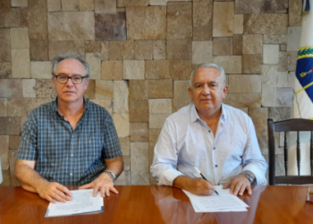 Julio Bravo firmó un convenio con el Ministerio de Infraestructura de provincia