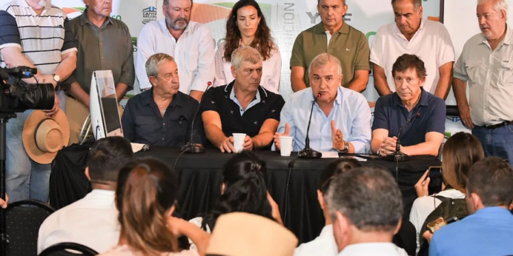 Morales mostró su hoja de ruta hacia la transformación productiva y el alivio fiscal para el campo