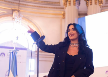 Distinguieron a Lali Espósito en la Legislatura porteña