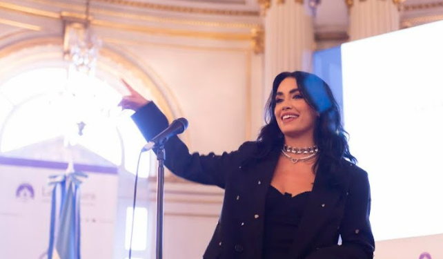 Distinguieron a Lali Espósito en la Legislatura porteña