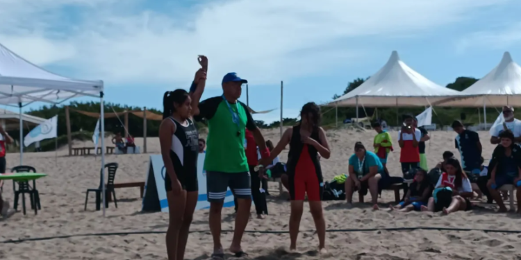 Lucha: La jujeña Velázquez va por el podio